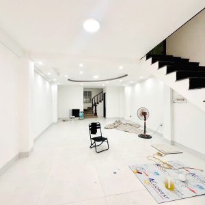 Bán tòa nhà phố Lạc Trung, vừa ở, vừa cho thuê văn phòng, diện tích 80m2, 7 tầng, thang máy